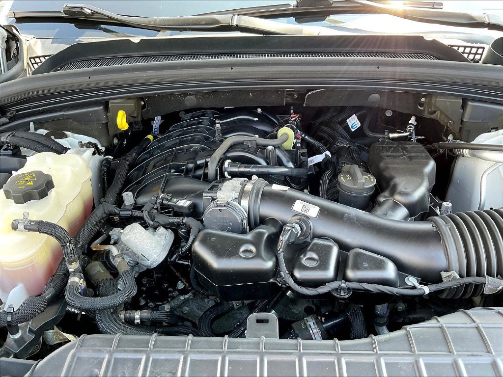 Used 2022 Jeep Grand Cherokee Altitude AWD/4WD image 31