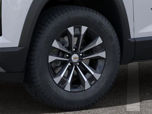 New 2025 Chevrolet Equinox LT w/ Convenience Package II image 9