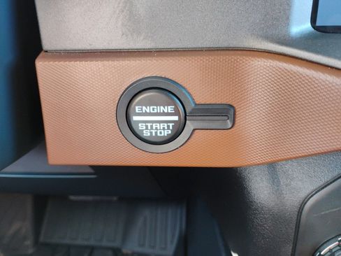 Used 2024 Ford Bronco Outer Banks w/ Sasquatch Package image 35