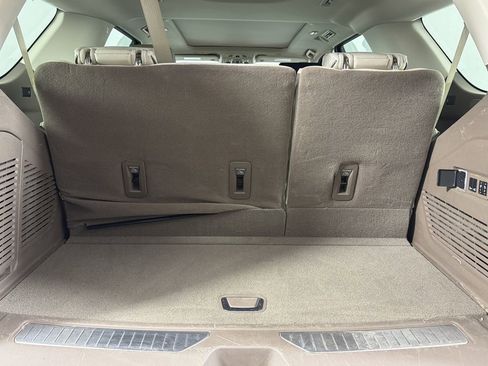 Used 2023 GMC Yukon Denali w/ Advanced Technology Package image 19