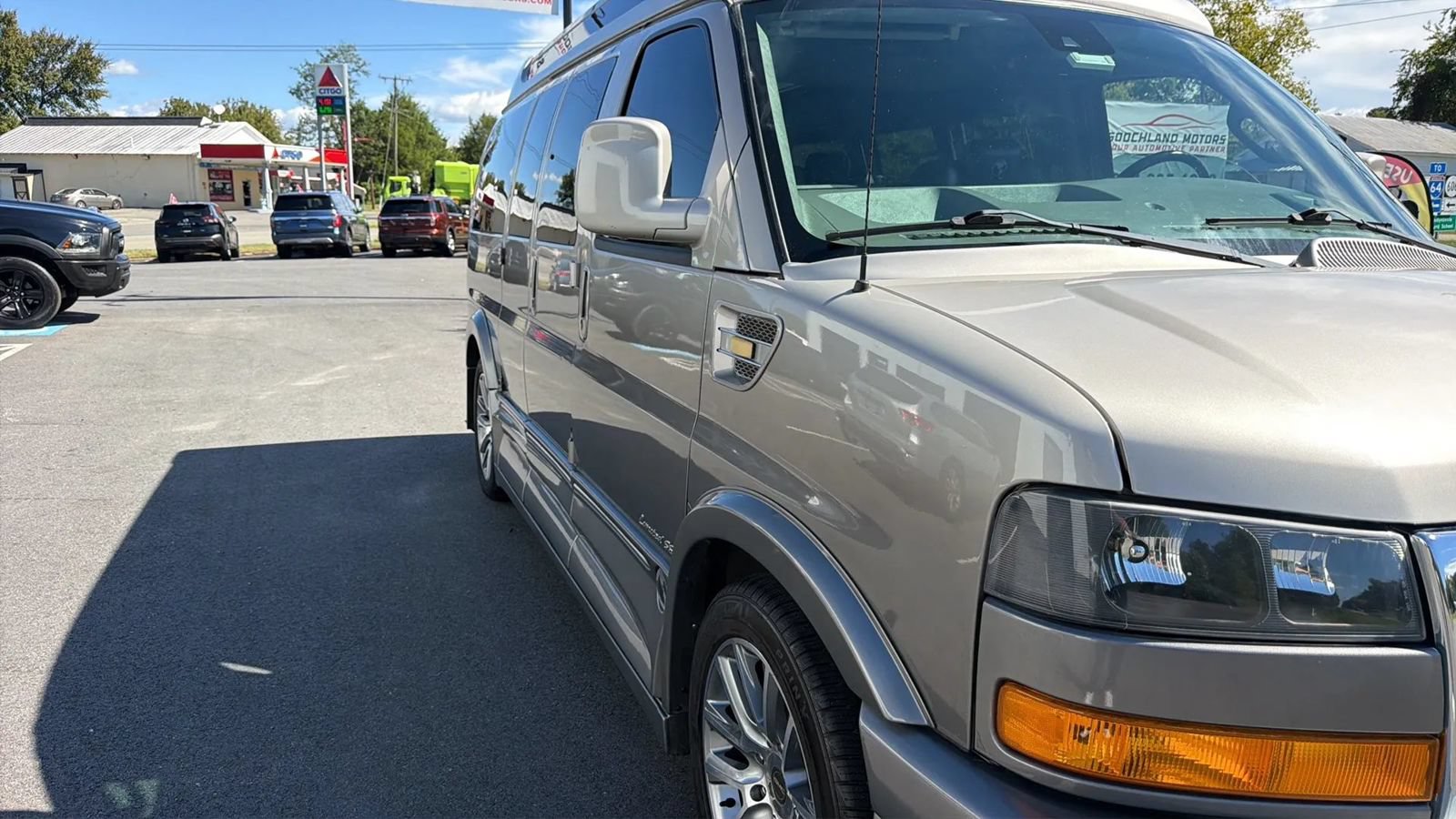 Used 2019 GMC Savana 2500 w/ Enhanced Convenience Package RWD image 10