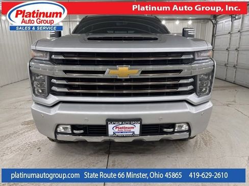 Used 2022 Chevrolet Silverado 2500 High Country w/ Technology Package image 8