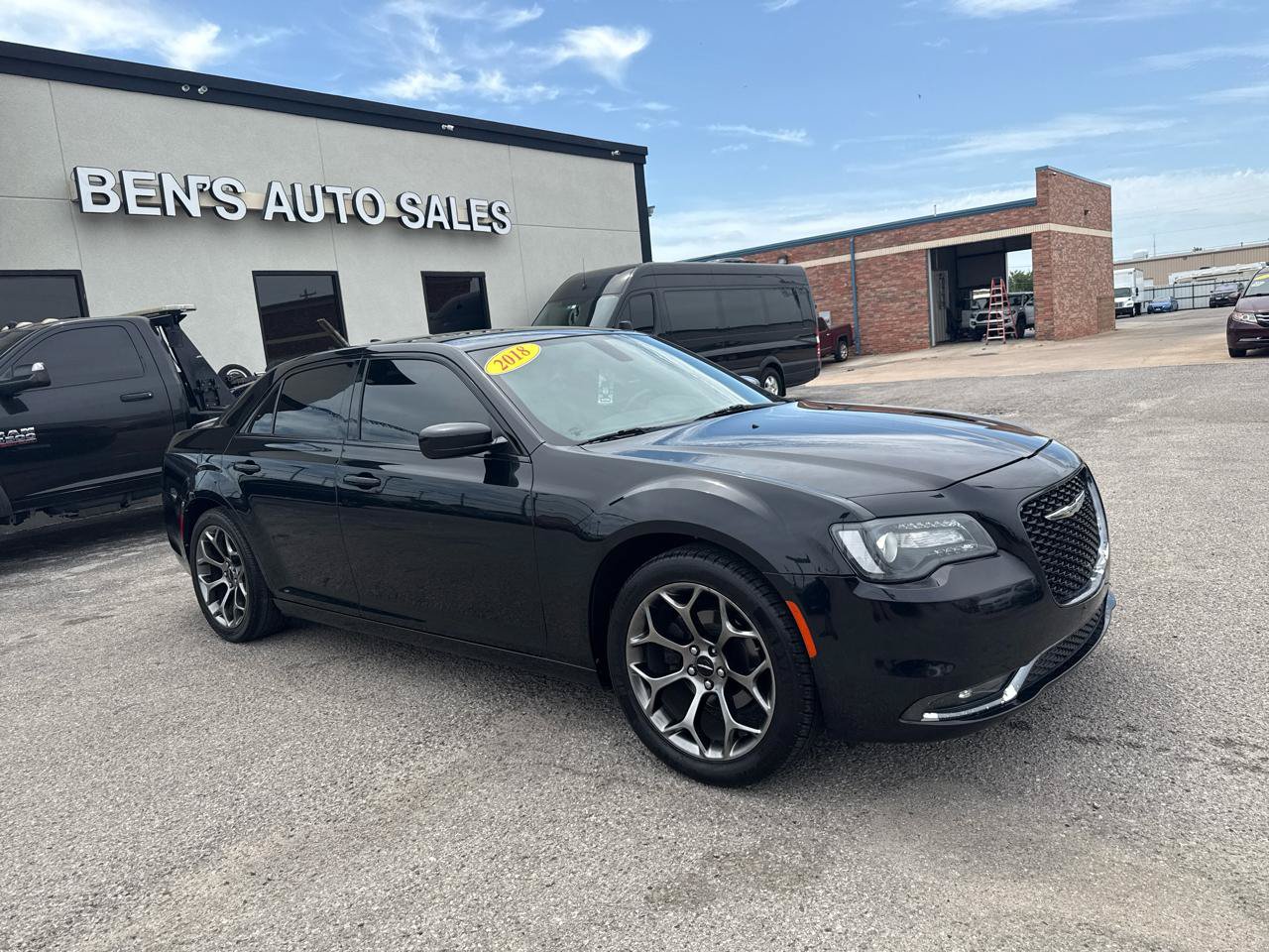 Used 2018 Chrysler 300 S RWD image 4