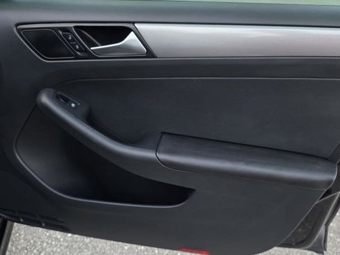 Used 2015 Volkswagen Jetta SE image 13