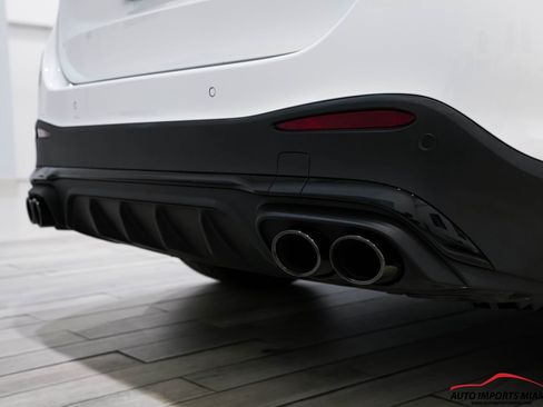 Used 2024 Mercedes-Benz GLC 43 AMG 4MATIC image 21