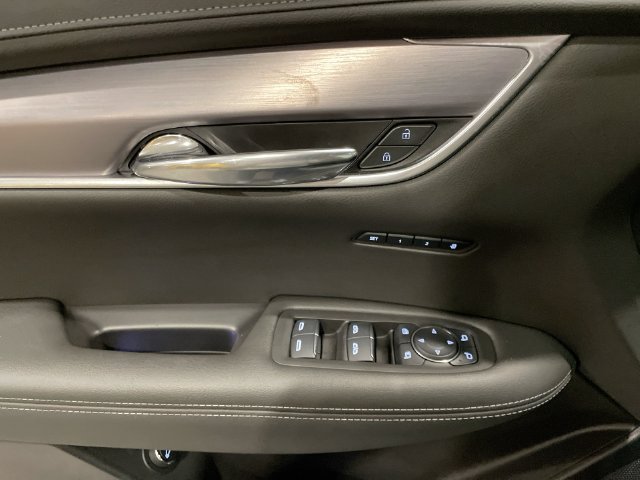 Certified 2024 Cadillac XT6 Luxury AWD/4WD image 11