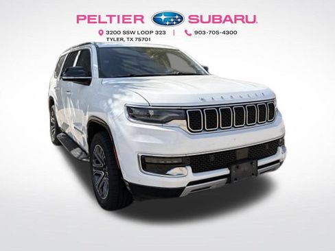 Used 2024 Jeep Wagoneer Series II w/ Flexible Seating Group RWD image 1