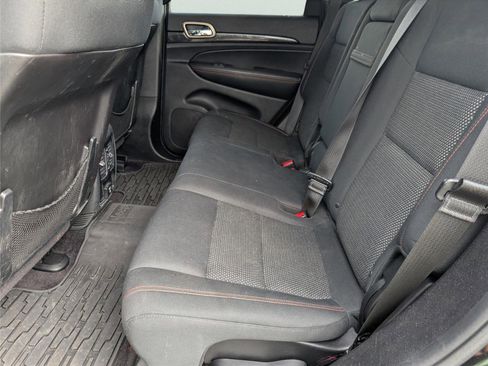 Used 2016 Jeep Grand Cherokee Laredo 75th Anniversary image 31