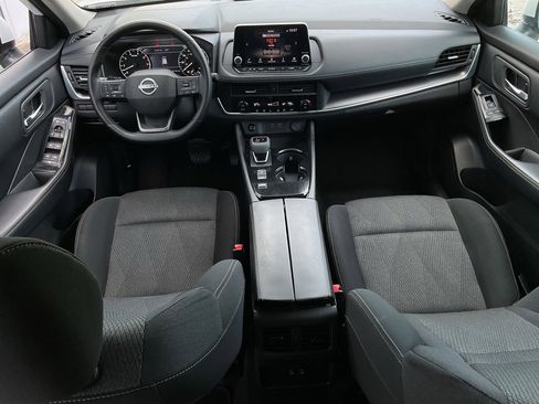 Used 2025 Nissan Rogue SV image 19