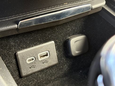 Certified 2024 Cadillac XT4 Premium Luxury image 23