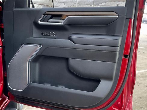 Certified 2025 Chevrolet Silverado 1500 High Country image 22