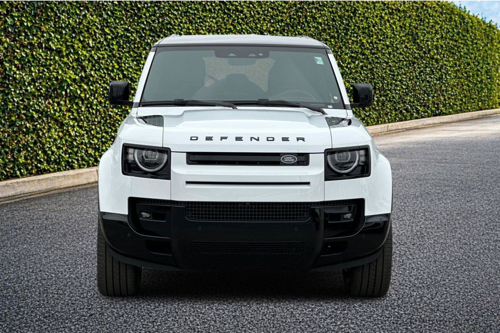 New 2026 Land Rover Defender 110 X-Dynamic SE AWD/4WD image 9