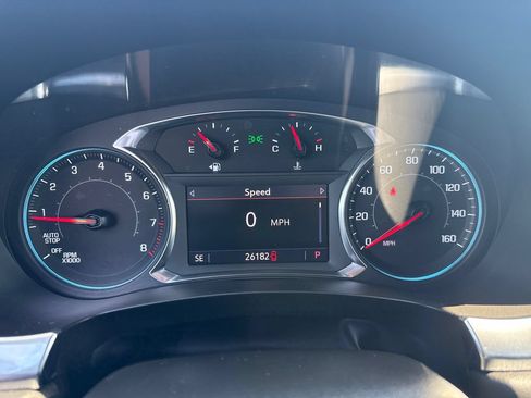 Used 2023 Chevrolet Traverse LT FWD image 19