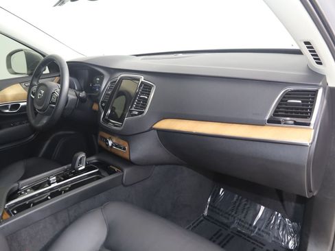 Used 2024 Volvo XC90 B6 Plus w/ Protection Package Premier AWD/4WD image 40