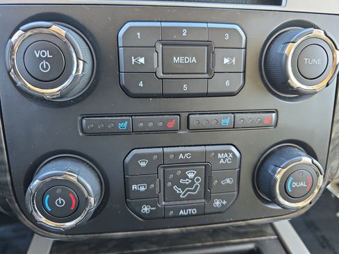 Used 2017 Ford Expedition Limited w/ Equipment Group 301A image 23