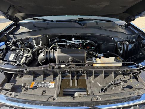 Used 2022 Ford Explorer XLT w/ Equipment Group 202A image 20