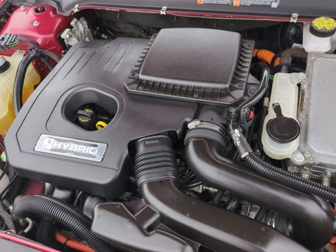 Used 2020 Ford Fusion SE image 26