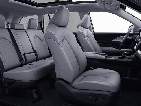 New 2026 Toyota Grand Highlander XLE FWD image 24