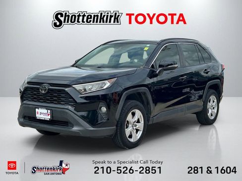 Used 2019 Toyota RAV4 XLE w/ Convenience Package image 1