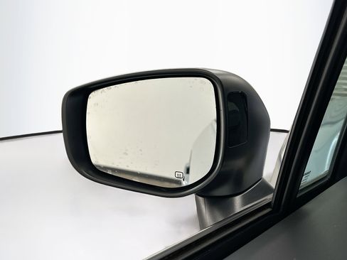 Used 2023 Subaru Ascent Limited w/ Technology Package image 16