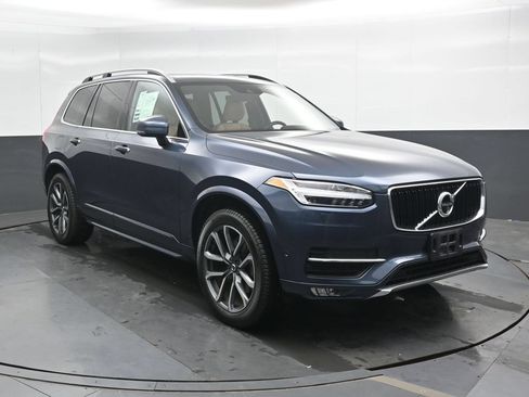 Used 2018 Volvo XC90 T6 Momentum w/ Convenience Package AWD/4WD image 4