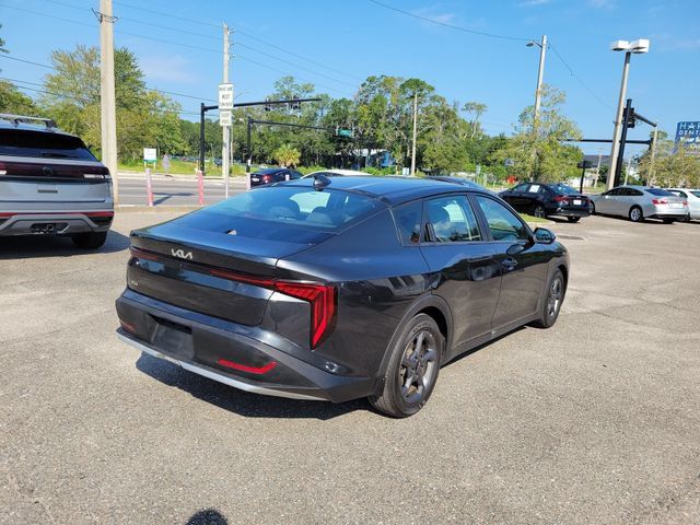 Used 2025 Kia K4 EX FWD image 2