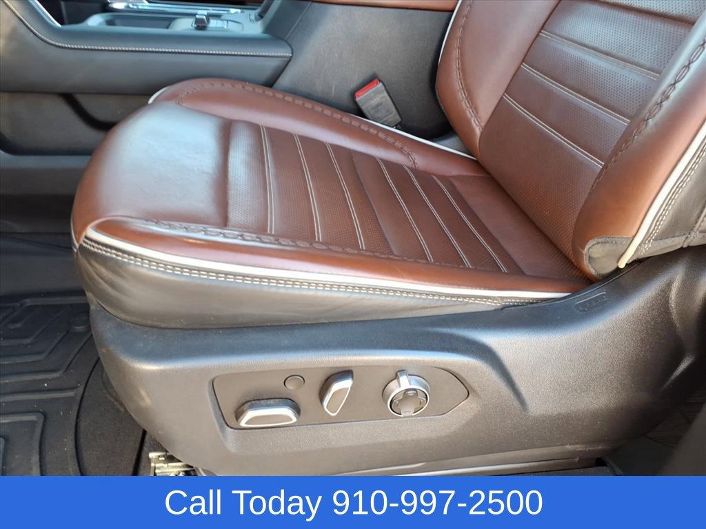 Used 2024 GMC Sierra 2500 Denali Ultimate AWD/4WD image 16