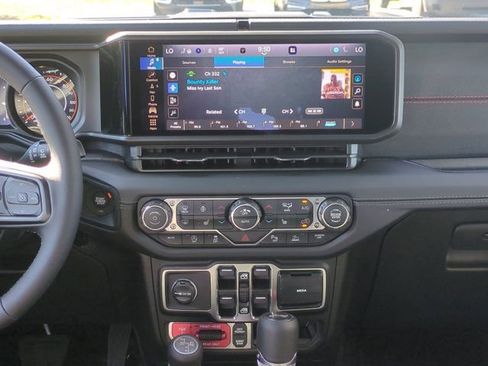 New 2026 Jeep Wrangler Unlimited Rubicon image 19