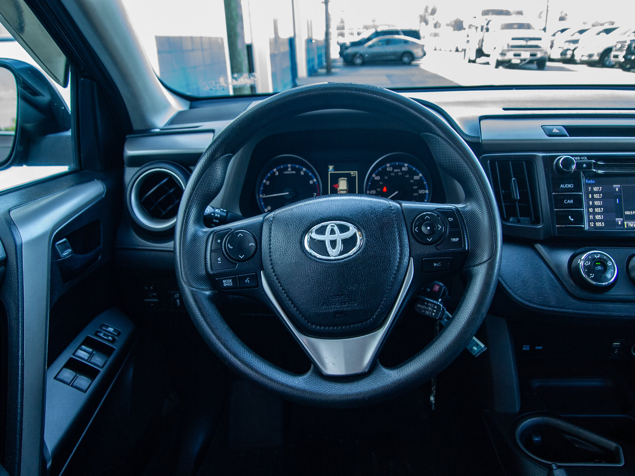 Used 2017 Toyota RAV4 LE w/ Carpet Mat Package AWD/4WD image 21