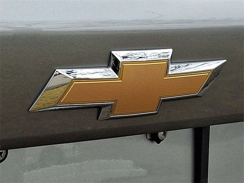 Used 2025 Chevrolet Trax LT w/ Driver Confidence Package image 29