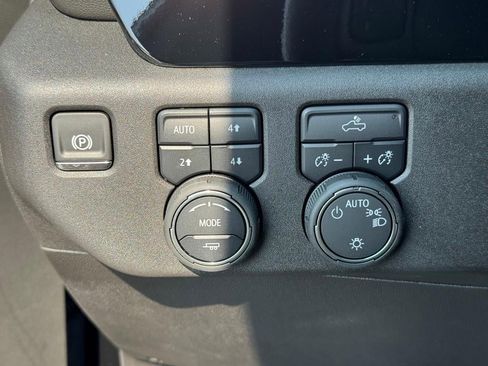 New 2026 Chevrolet Silverado 1500 LT image 9