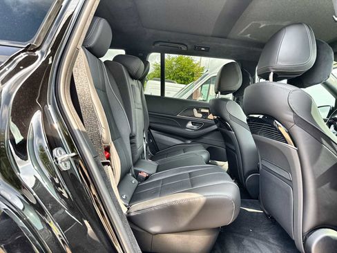 New 2026 Mercedes-Benz GLS 580 4MATIC image 19