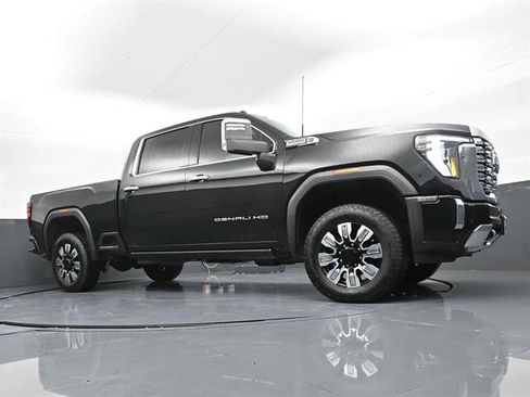 Used 2025 GMC Sierra 2500 Denali w/ Denali Reserve Package AWD/4WD image 27
