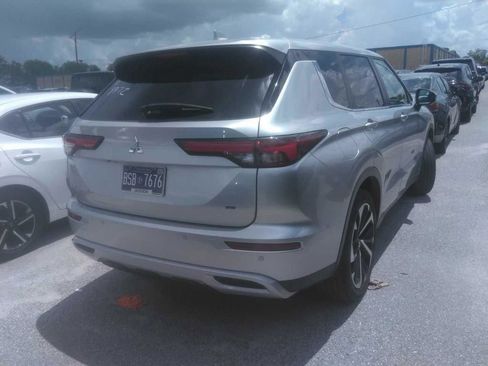 Used 2024 Mitsubishi Outlander FWD image 2