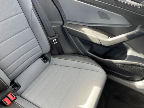 Used 2025 Volkswagen Jetta SE image 37