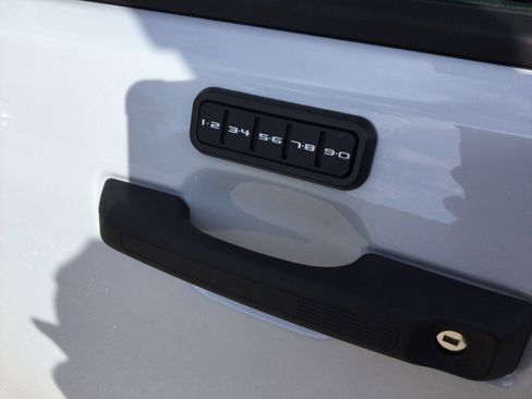 New 2025 Ford Maverick XLT w/ XLT Luxury Package image 6