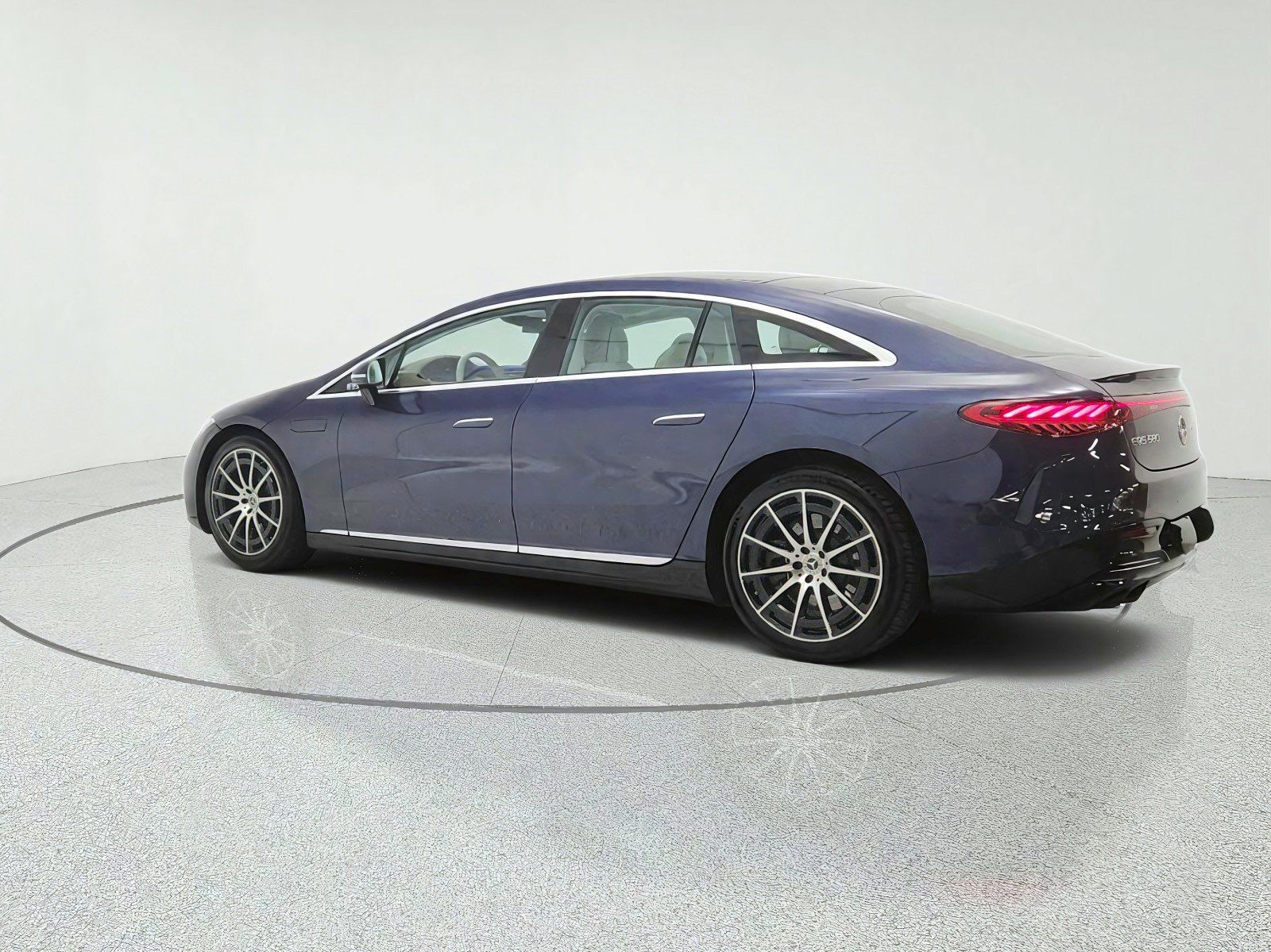 Used 2023 Mercedes-Benz EQS 580 4MATIC Sedan image 7