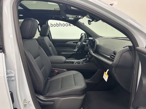 New 2026 Chevrolet Traverse LT w/ Sun and Wheel Package image 33