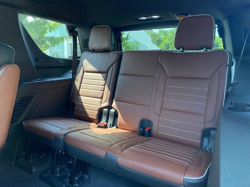 Used 2024 GMC Yukon Denali Ultimate AWD/4WD image 27