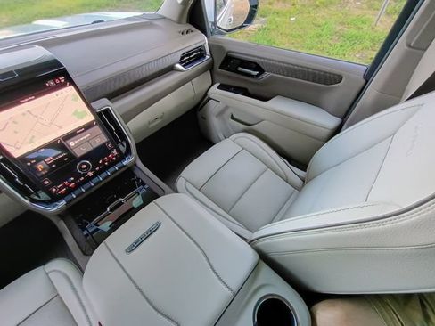 Used 2025 GMC Yukon Denali w/ LPO, Floor Liner Package RWD image 43