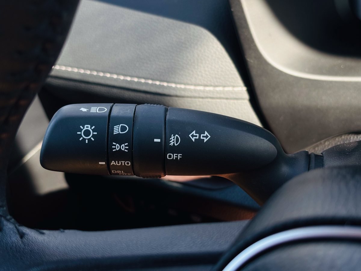 Used 2025 Toyota RAV4 Limited w/ Weather Package AWD/4WD image 54