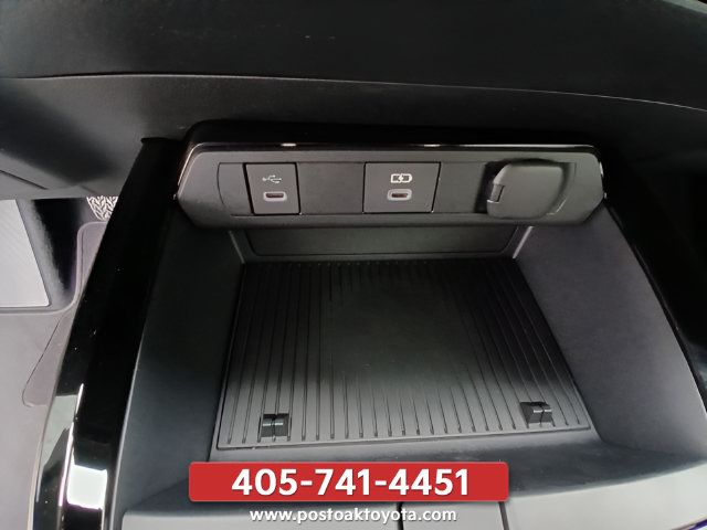 New 2027 Toyota Prius FWD image 27