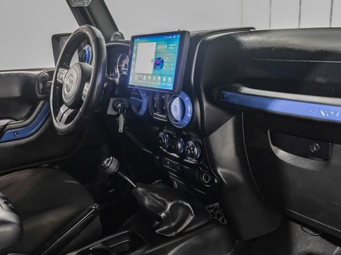Used 2013 Jeep Wrangler Unlimited Sport AWD/4WD image 12