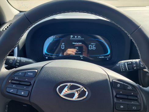 New 2026 Hyundai Venue SEL FWD image 23