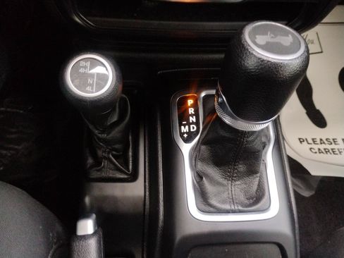 Used 2020 Jeep Wrangler Unlimited Sport S AWD/4WD image 20