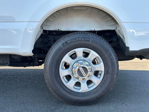 Used 2024 Ford F350 XLT AWD/4WD image 36