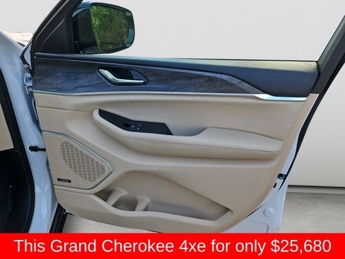 Used 2024 Jeep Grand Cherokee Limited 4xe AWD/4WD image 36
