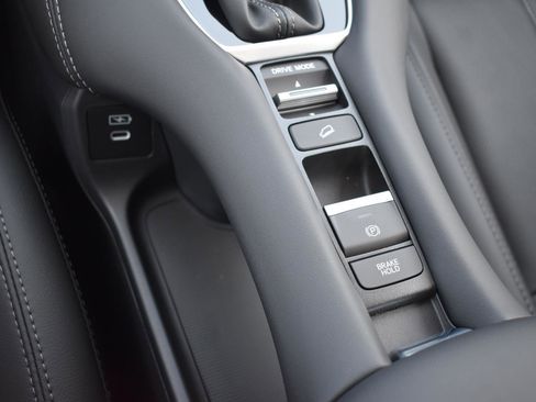 New 2026 Honda HR-V EX-L image 9