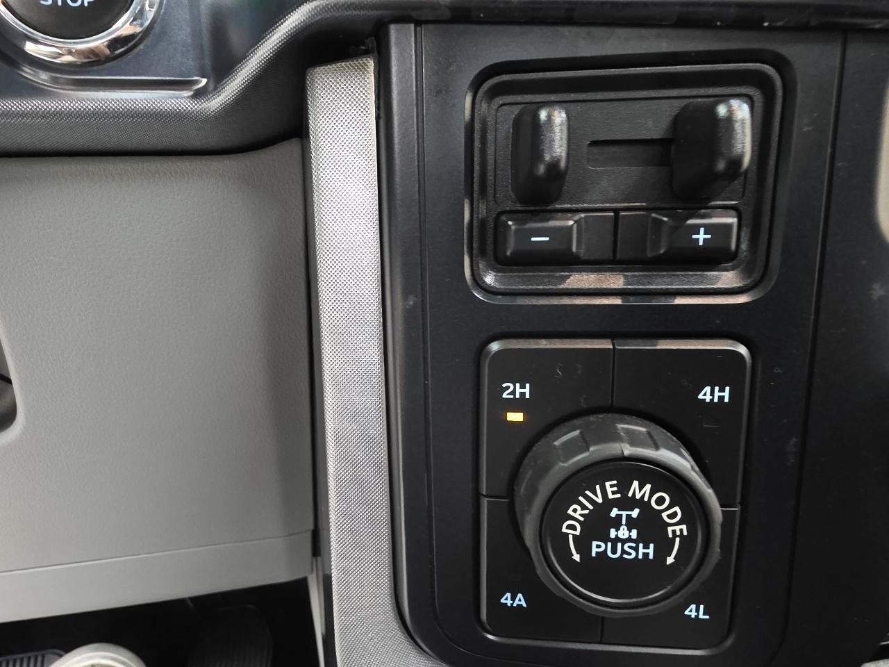 Used 2023 Ford F150 Limited AWD/4WD image 36