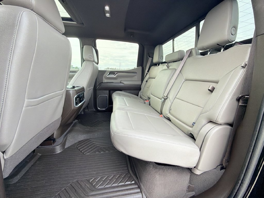 Certified 2022 Chevrolet Silverado 1500 LTZ w/ LTZ Premium Package AWD/4WD image 16